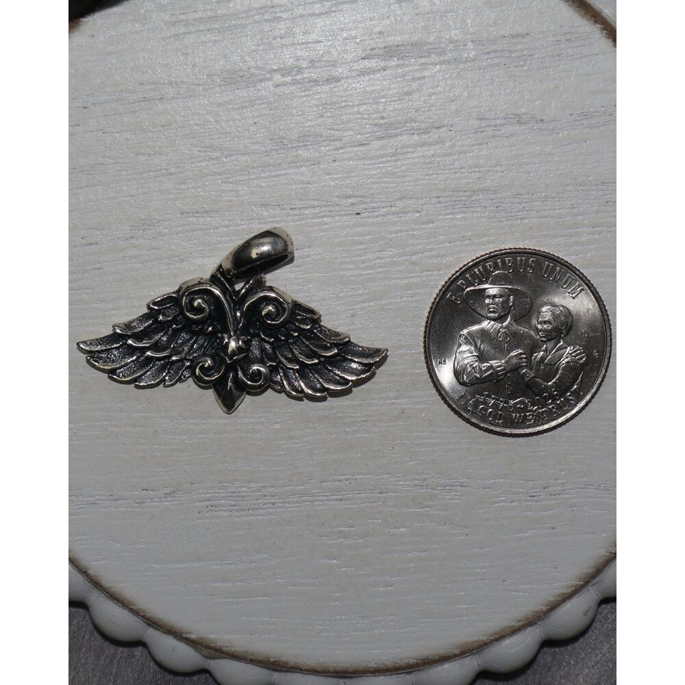Angel Wings With Fleur De Lis Sterling Silver Pendant 6.3G / 1in - Picture 3 of 3